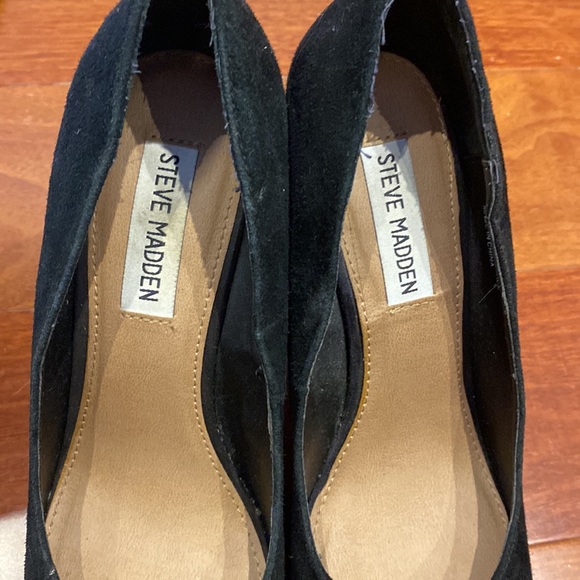 Black suede Steve Madden wedge size 7 1/2 women’s - Picture 7 of 7